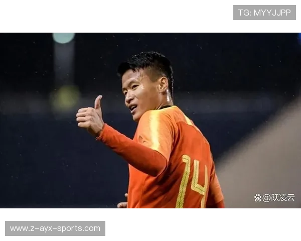 大连英博林良铭前场直塞撕开防线,创造进攻新奇迹 大连英博林良铭前场直塞撕开防线,创造进攻新奇迹