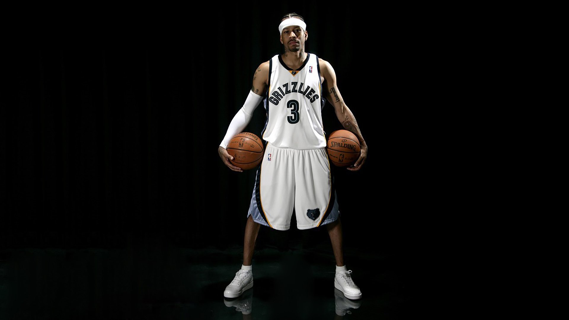 爱游戏体育入口-爵士宣布与年轻后卫续约展望未来,爵士以前阵容