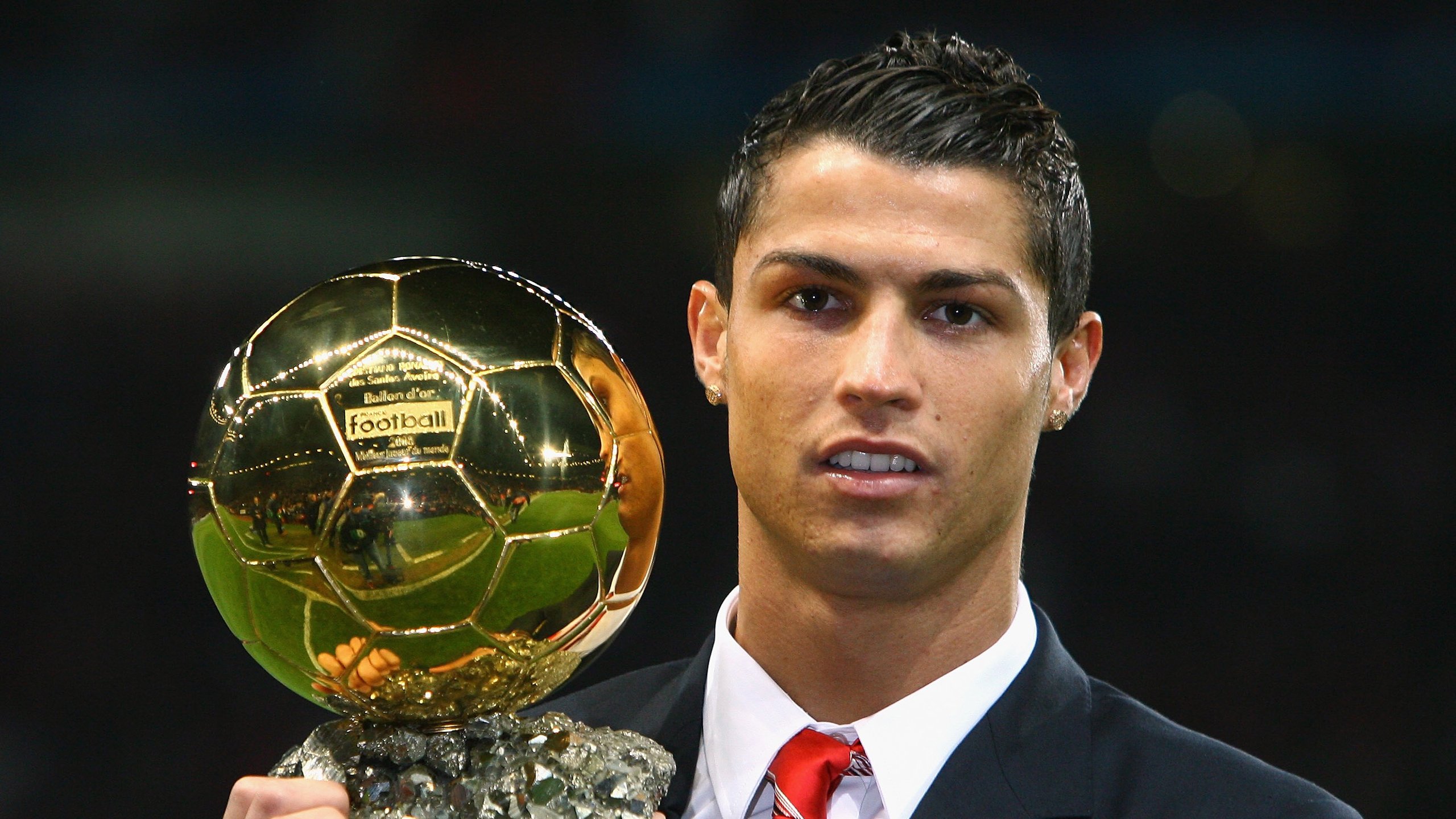 爱游戏体育-球队启用新技术复盘系统，比赛细节解析更精确，足球比赛复盘怎么写